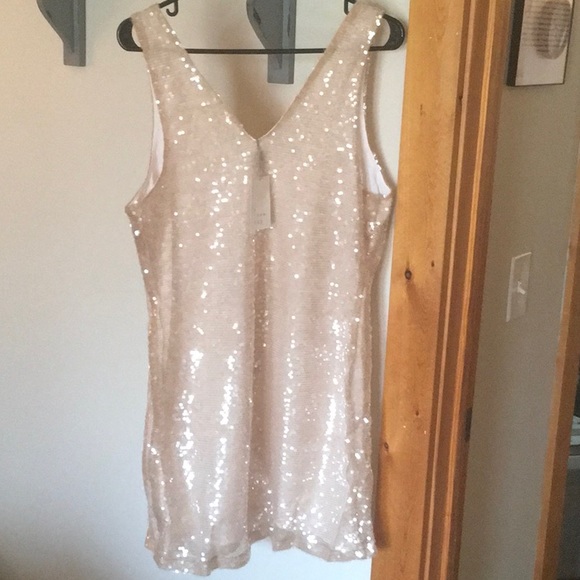 Dresses & Skirts - NWT SEQUIN DRESS
